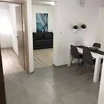 Daire Bucica Dvori Starigrad Paklenica
