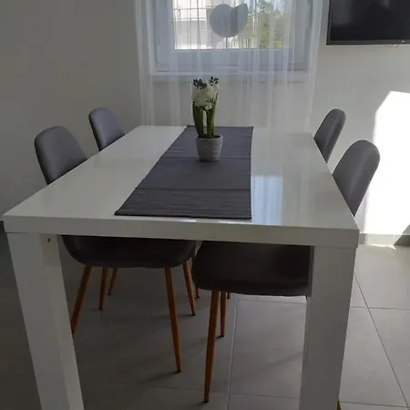 Apartment Apartments Bucica Dvori Starigrad Paklenica