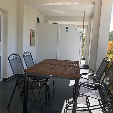 Apartment Apartments Bucica Dvori Starigrad Paklenica