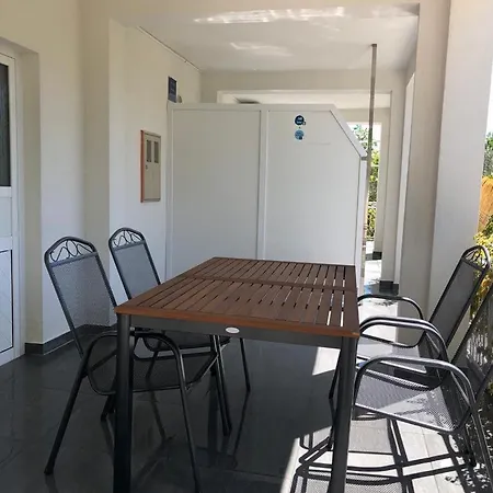Apartment Apartments Bucica Dvori *