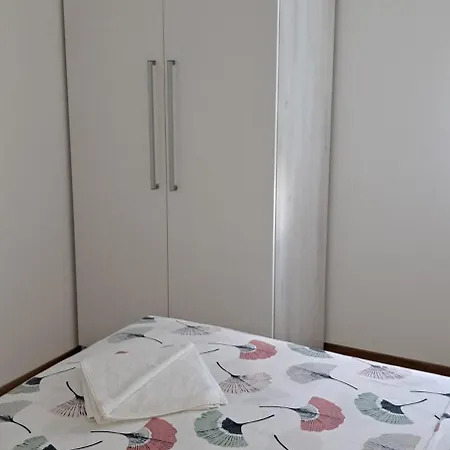 Apartment Apartments Bucica Dvori *