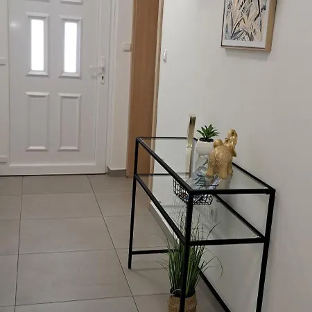 Apartment Apartments Bucica Dvori *
