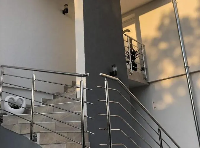 Bucica Dvori Apartamento Starigrad Paklenica