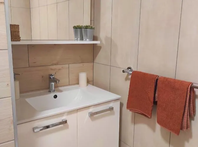 Apartments Bucica Dvori Lägenhet Starigrad Paklenica