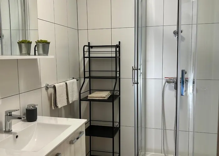 Bucica Dvori * Starigrad Paklenica