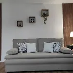 Bucica Dvori Starigrad Paklenica