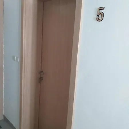 Apartment Apartments Bucica Dvori Starigrad Paklenica