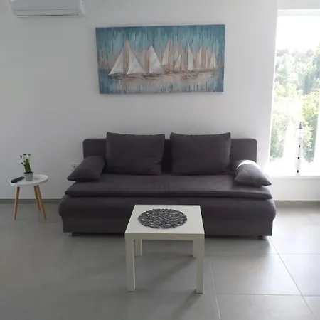 Apartment Apartments Bucica Dvori *