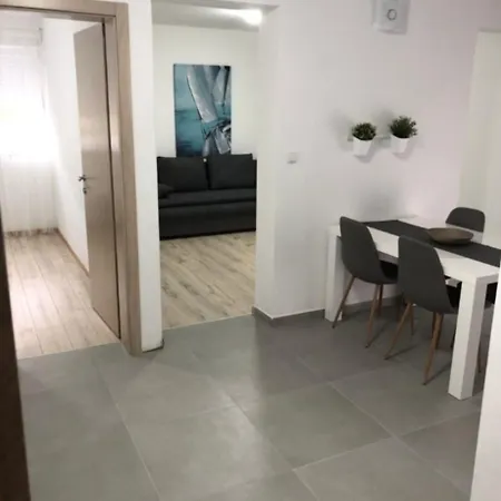 Apartment Apartments Bucica Dvori Starigrad Paklenica