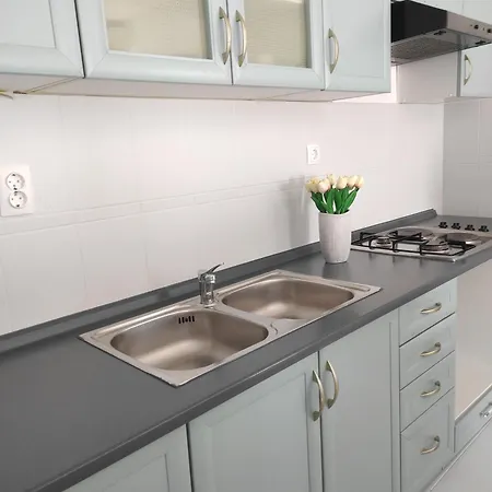 Bucica Dvori Apartman *