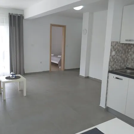 Apartments Bucica Dvori * Starigrad Paklenica