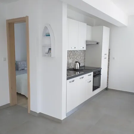 Bucica Dvori Apartman *