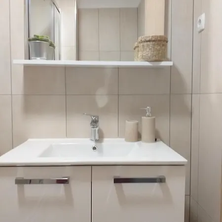 Apartment Apartments Bucica Dvori Starigrad Paklenica